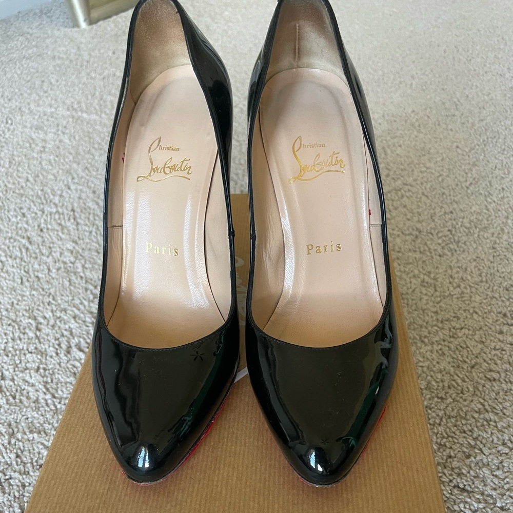 CHRISTIAN LOUBOUTIN SIMPLE PATENT